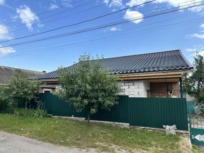 Продам чистовий будинок, старе місто, з плиткою - фото 1