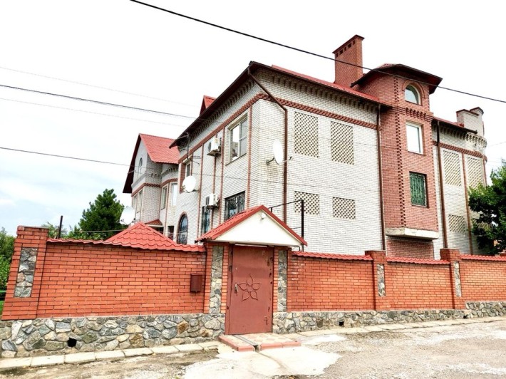 Продається будинок в космічному мк-ні - фото 1