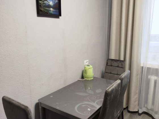 Сдам до июня 1кв,море через дорогу,р-н 2и 3 школа., цена 7т Черноморск