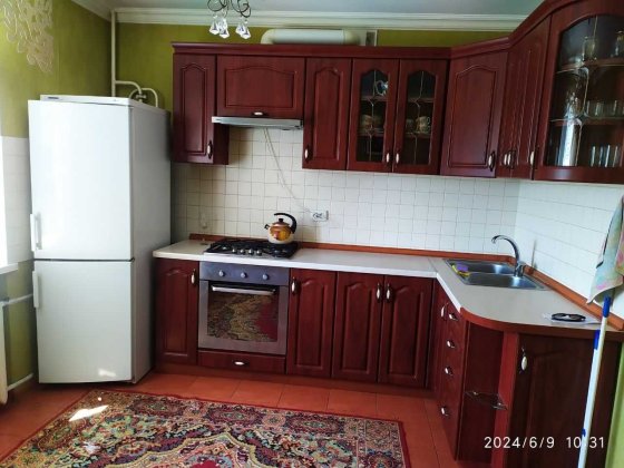 Велика  Квартира 43кв.м.  з ремонтом в цегляному будинку Коцюбинськє. Коцюбинское