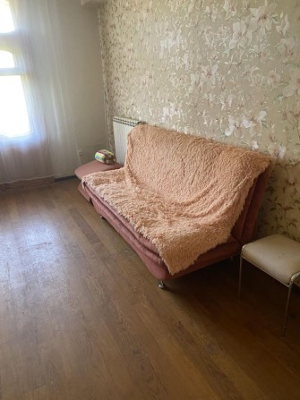 Сдам СВОЮ двухкомнатную квартиру в центре в центре - фото 1