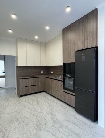 Оренда сучасної  2 кімнатної квартири у центрі міста - фото 1