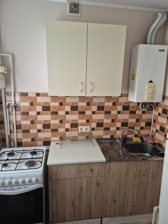 Здається двохкімнатна поруч центр набережна. - фото 1