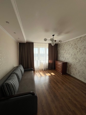 Оренда з 1 листопада! Затишна,сонячна,1-кімнатна квартира. - фото 1