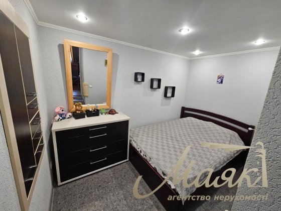 Продаж частини будинку вул. Літакова ( Космос) район Кінотеатру