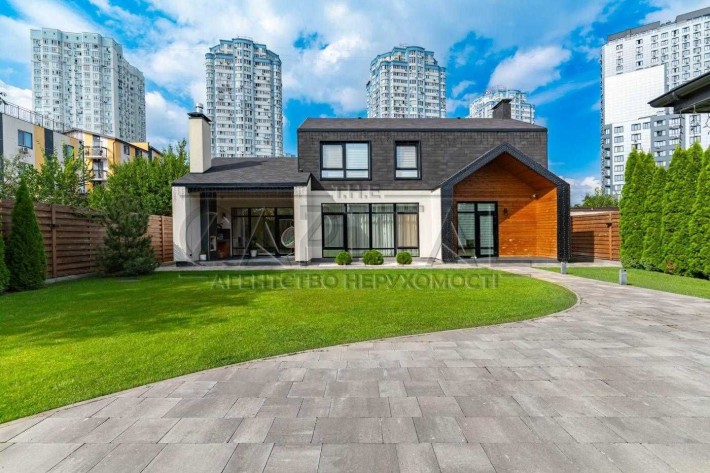 Продаж  Будинок  вул. Садова Осокорки Київ до 300 м до метро - фото 1