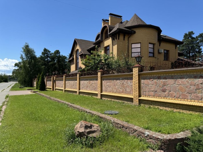 Продаж будинку 940 м² з виходом до лісу м.Київ вул.Кіото 29 - фото 1