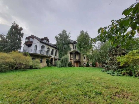 Продажа дома. Голосеевский район. 1386 м2. Ягодная 60/11 Київ