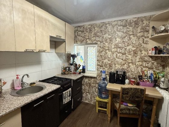 Продам частину будинку на Новомиколаївці з окремим в'їздом та двором Кропивницький