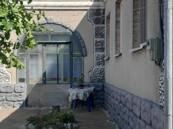 Левый берег  Анд р-н Березановка  продам  дом  Крепость 7 комнат Днепр