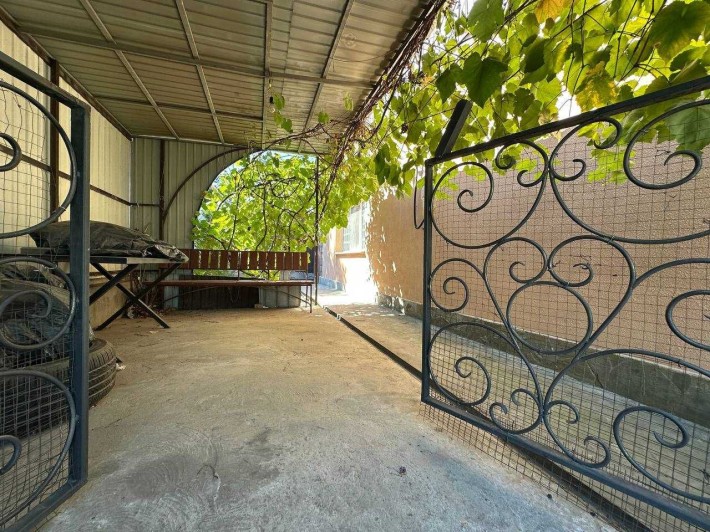 Продам  дом 100 кв.м в очень хорошем состоянии р-н ост. Молочной. - фото 1