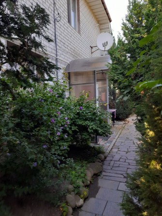 Продам будинок на 2 окремих вхіда на СМОЛЯНЦІ 140кв.м. - фото 1