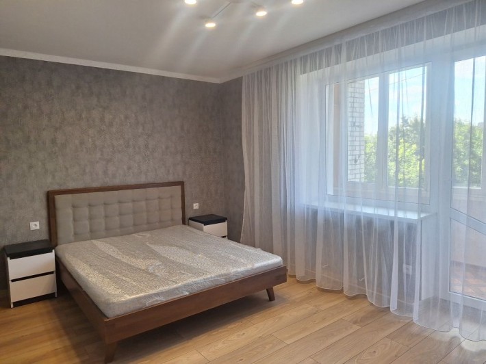 Оренда 2х кімнатної квартири з ремонтом - фото 1