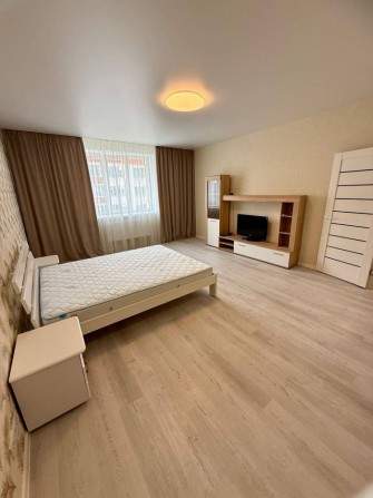 1к квартира в хорошому районі, сучасний ремонт. - фото 1