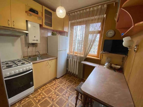 Оренда 2к квартири на Космонавтів Зарванцы