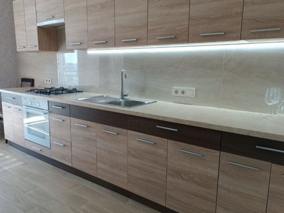 Здається простора 1-кімнатна квартира в новобудові Озерна. Хмельницький