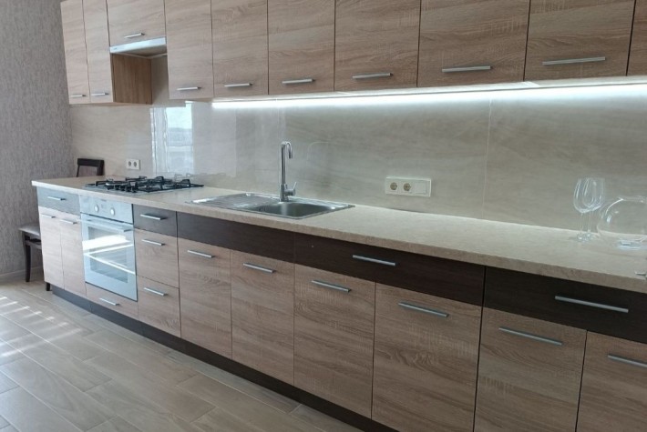 Здається простора 1-кімнатна квартира в новобудові Озерна. - фото 1