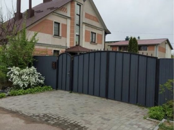 Продам власний будинок, для великоі родини, теплий, затишний,тихий. Житомир