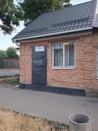 Продам частину будинку для проживання і бізнесу - фото 1