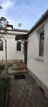 Продам 1/2 будинку в Центрі - фото 1