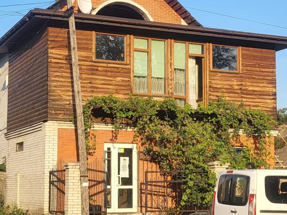 Будинок 220кв. Центр 2 пов. Є дозвіл під комерцію. Сховище. Власник. Житомир