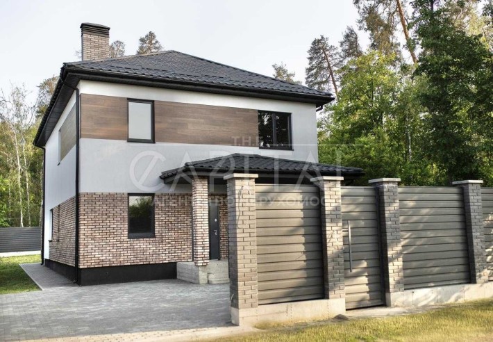 Продажа ДОМ кирпич  200м ул. Чалого метро Житомирская - фото 1