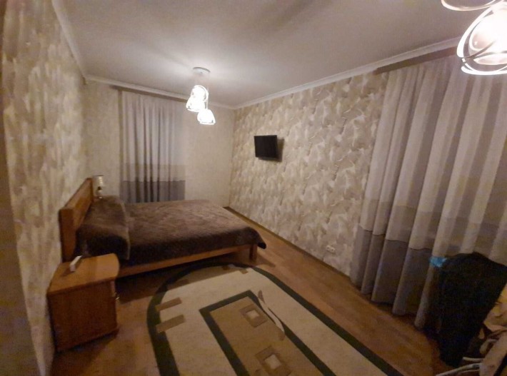 Просторий будинок у Запоріжжі! (22-372-060) - фото 1