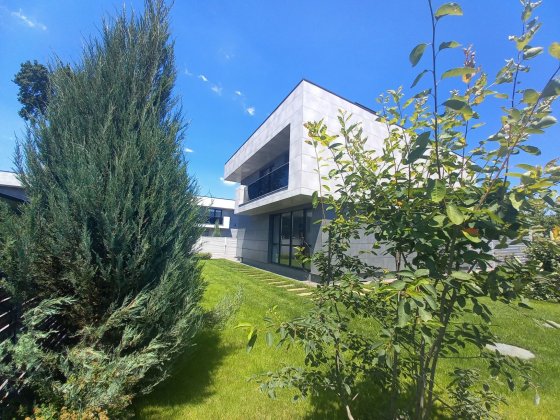 Без % Котедж з ремонтом  в елітному КМ River Island на Дніпрі Осокорки Киев