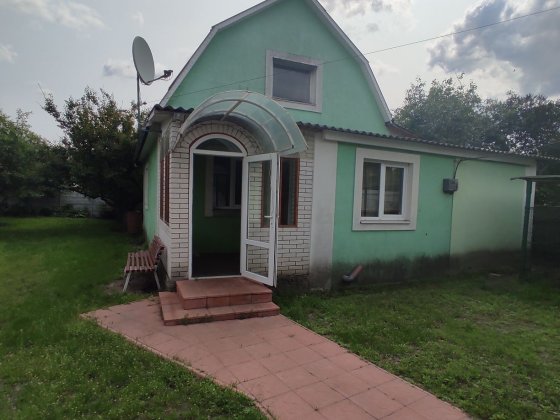 Продам будинок  Осокорки вул. Підлипка участок 10сот Киев