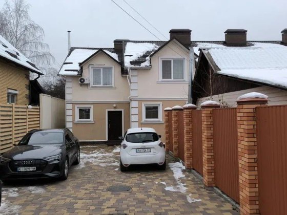 Свой дом в Киеве! Таунхаус с участком 5 соток Київ