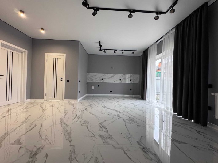 Продаж 2 поверхового будинку з ремонтом - фото 1