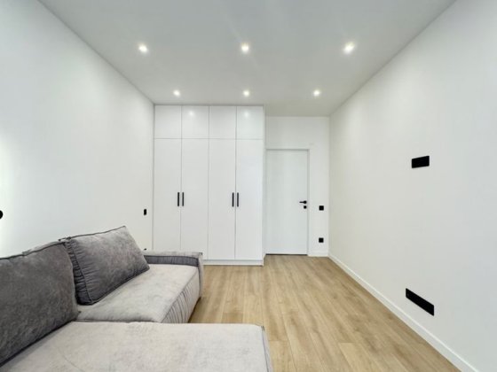 Оренда 2х кімнатноі квартири в ЖК Оптимісто Гатное