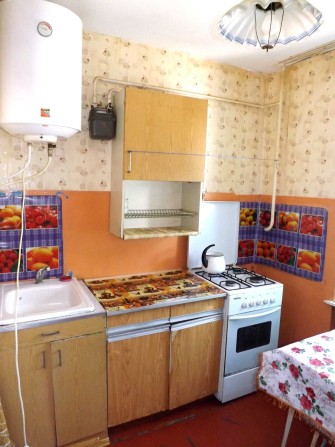 Сдам 2-ком квартиру пгт. Немешаево ул. Заводская ЦЕНТР, этаж 1 - фото 1