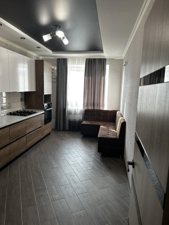 Сдам квартиру на посёлке котовского с евроремонтом - фото 1