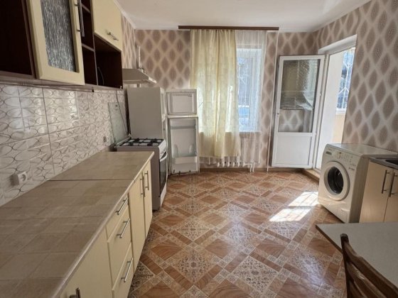 Сдам Балковская Головковская 3х  комнатную  квартиру Лиманка