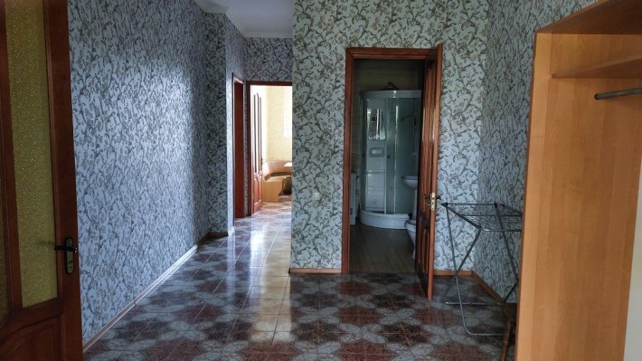 Сдам двухкомнатную квартиру в частном доме недалеко от моря - фото 1