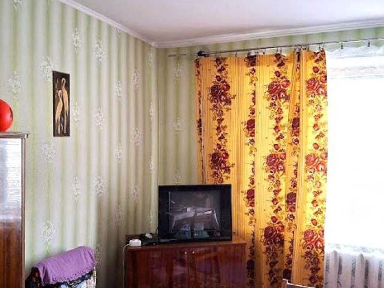 Поділ, вул. Б. Хмельницького, 1 кімнатна квартира 34,1 м за $ 27000. Копылы