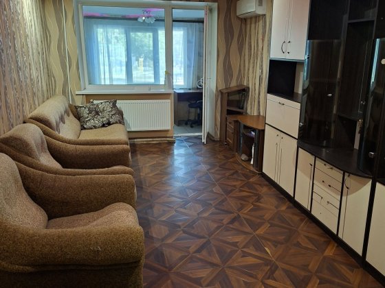 Сдам  в оренду 3 комнату квартиру кароченка 5 Первомайск