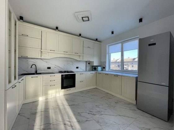 Оренда 2к +кухня студія в центрі міста Геронимовка