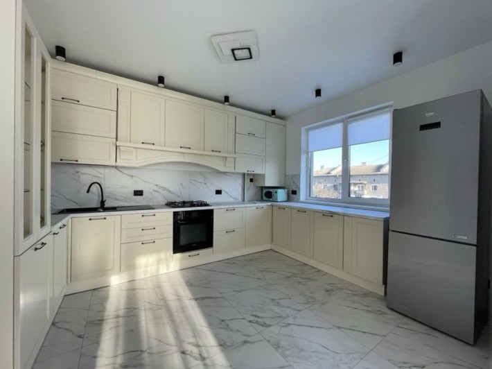 Оренда 2к +кухня студія в центрі міста - фото 1