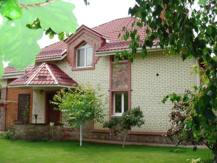 Коттедж 180 м² с бассейном и камином в закрытом КГ Чайки - фото 1