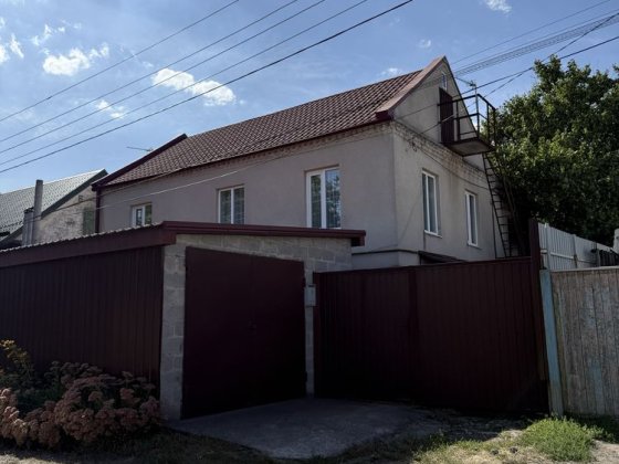 Продам 2х этажный дом ж/м Западный, пер.Брюллова/ Правый берег Дніпро