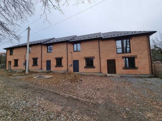 Продається двоповерховий таунхаус р-н П'ятничани Винница