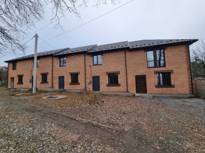 Продається двоповерховий таунхаус р-н П'ятничани - фото 1