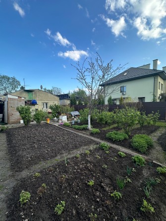 Рахівська вул
Продаж будинку 
 98 / 60 / 12 кв.м
 10 соток - фото 1