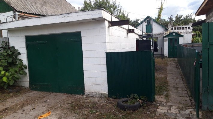 Продам дом, гараж, летняя кухня под  Ремонт. - фото 1