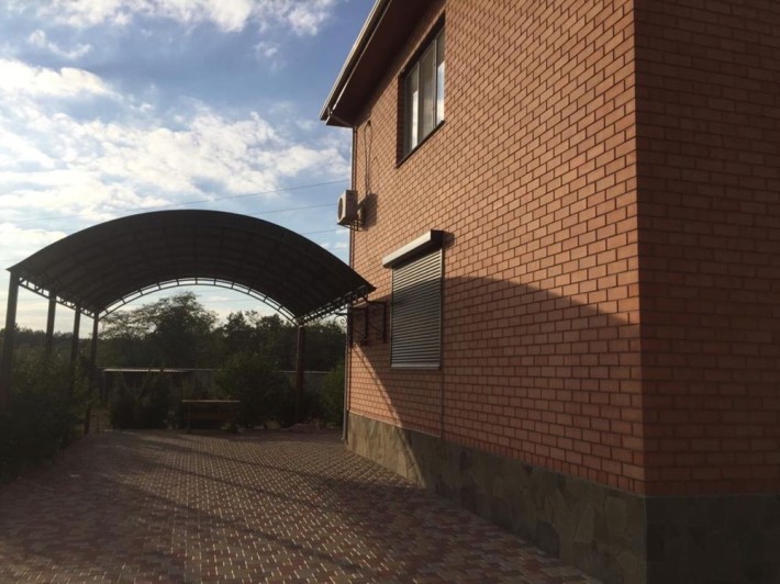 Продається просторий будинок у межах міста - фото 1