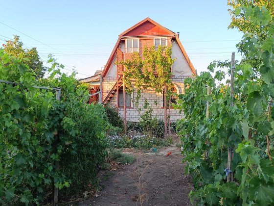 Продається дача із ділянкою 8 соток і двохповерховим будинком Миколаїв