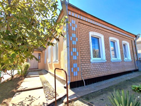 5к. будинок , скважина, водопровід, гараж,  8 соток, Центр, Терновка Миколаїв