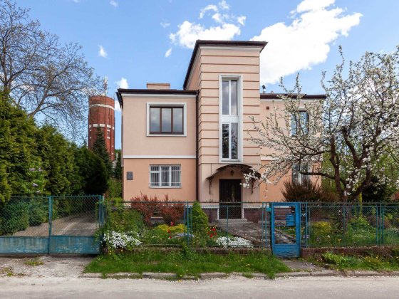 Продам будинок вулиця Херсонська (Кибальчича) біля парку Залізна вода Львів